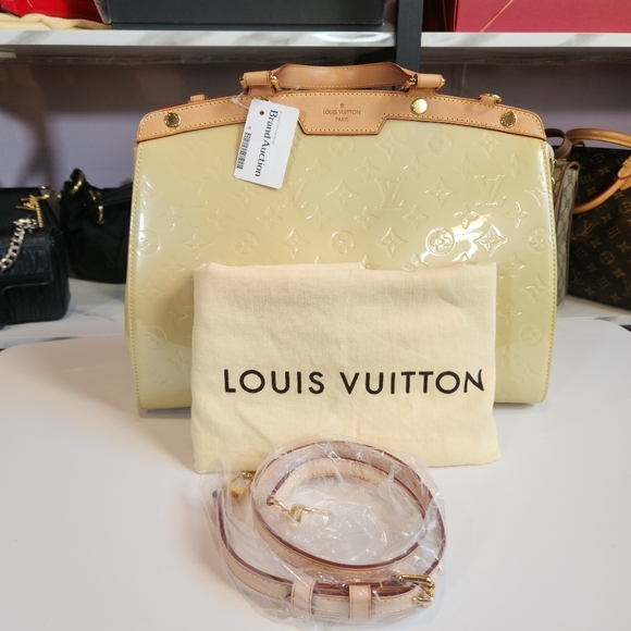 Louis Vuitton Brea GM - Picture 1 of 6
